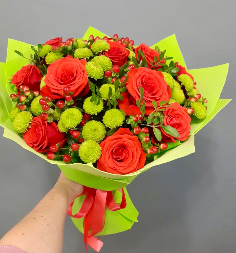 Букет цветов из: Хризантемы и Розы в Андреевке