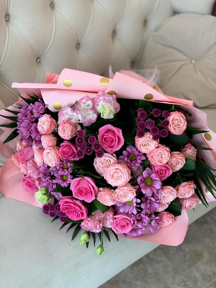 Букет цветов из: Хризантемы, Розы и Лизиантусы в Андреевке