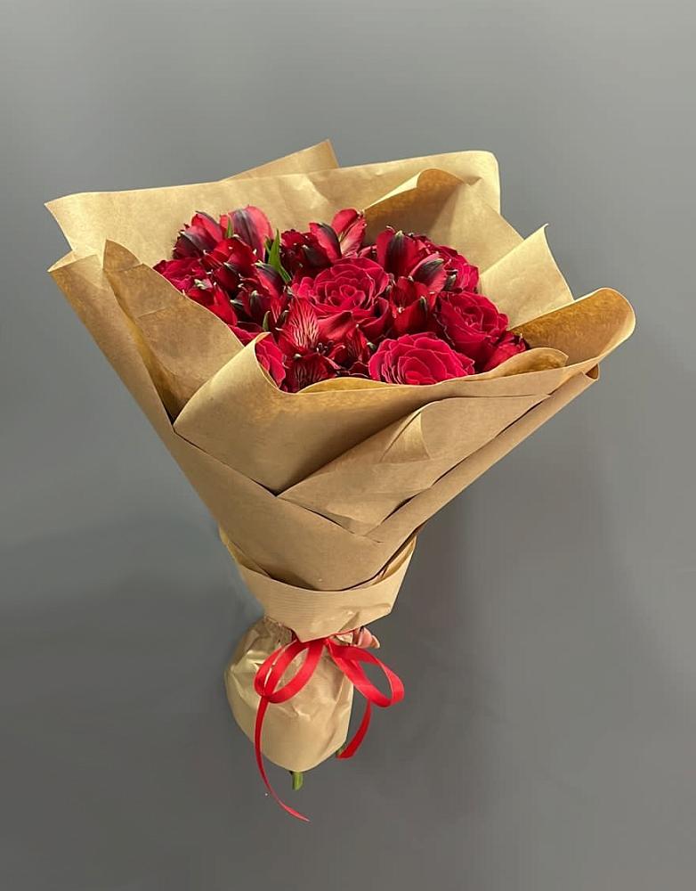 Букет цветов из: Альстромерии и Розы в Андреевке