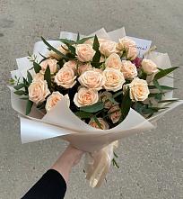Букет Кремовые розы Латте в Андреевке