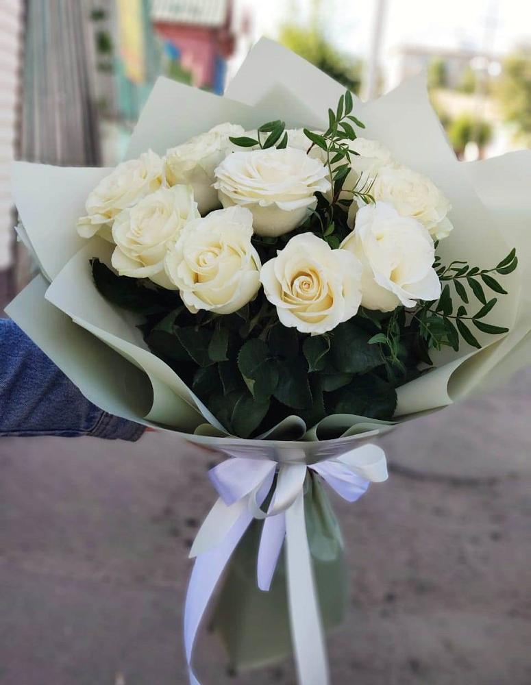 Букет Белые розы Проуд в Андреевке