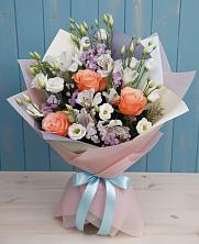 Букет цветов из:  Лизиантусы, Розы, Альстромерии и Гипсофила в Андреевке