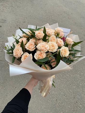 Букет Кремовые розы Латте в Андреевке