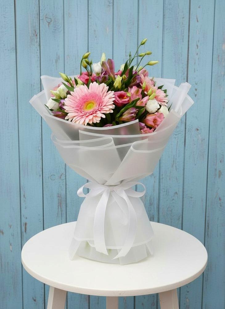 Букет цветов из: Герберы, Альстромерии и Лизиантусы в Андреевке