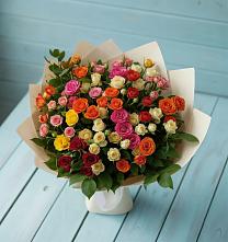 Букет Микс из разноцветных кустовых роз в Андреевке